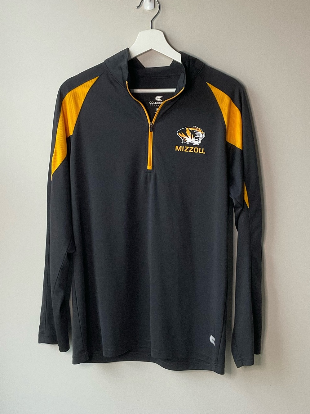 Colosseum Black & Gold Mizzou Quarter-Zip Pullover Medium